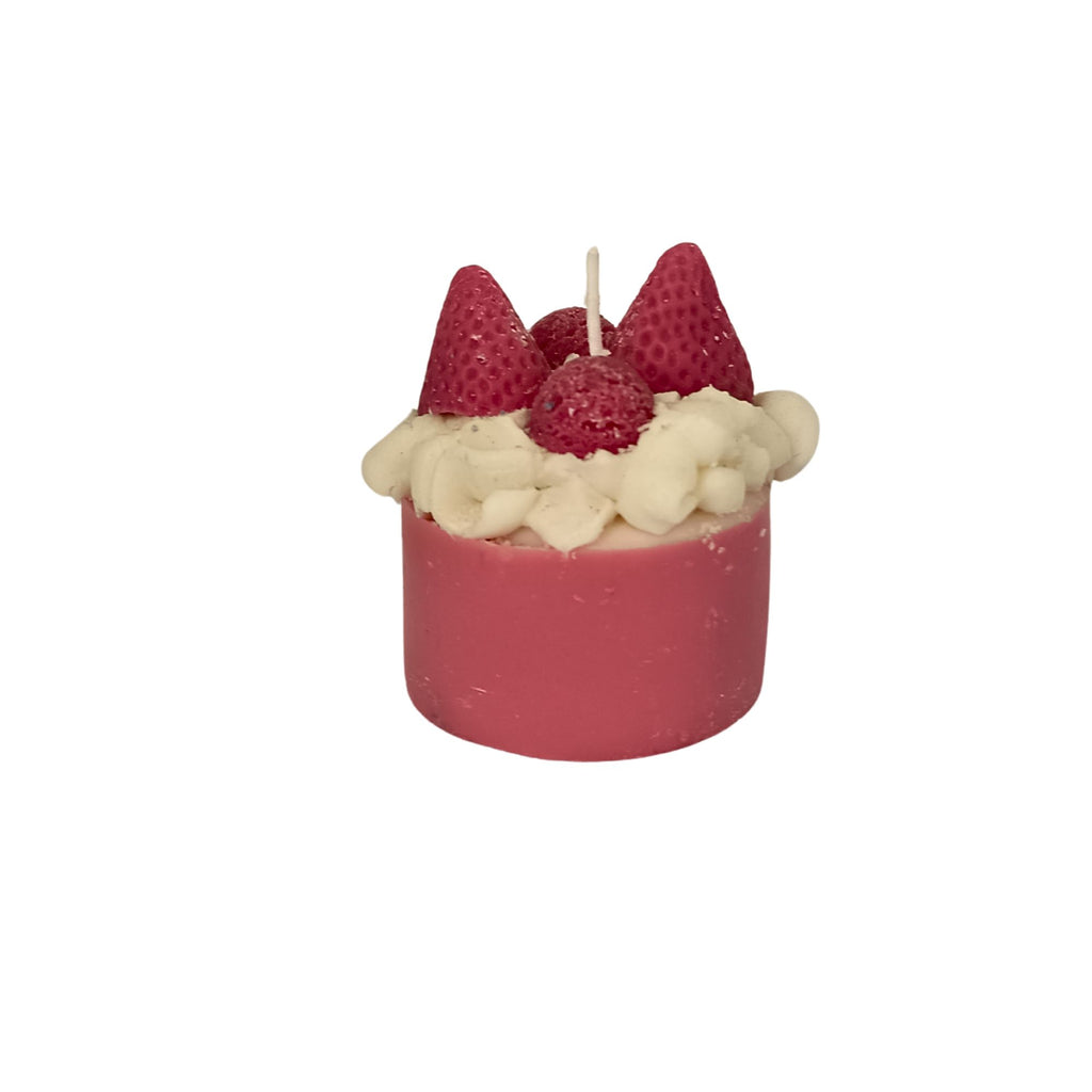 Vela decorativa estilo postre con fresas